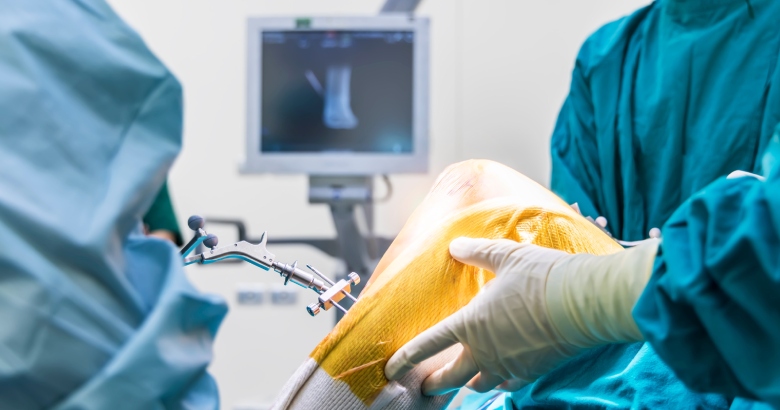 Robotic Surgery in Knee and Hip Replacement Surgery